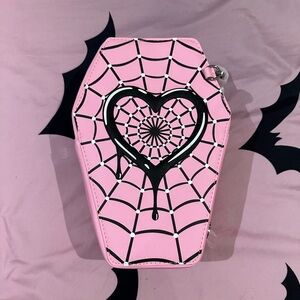 Draculaura coffin bag NWT monster high